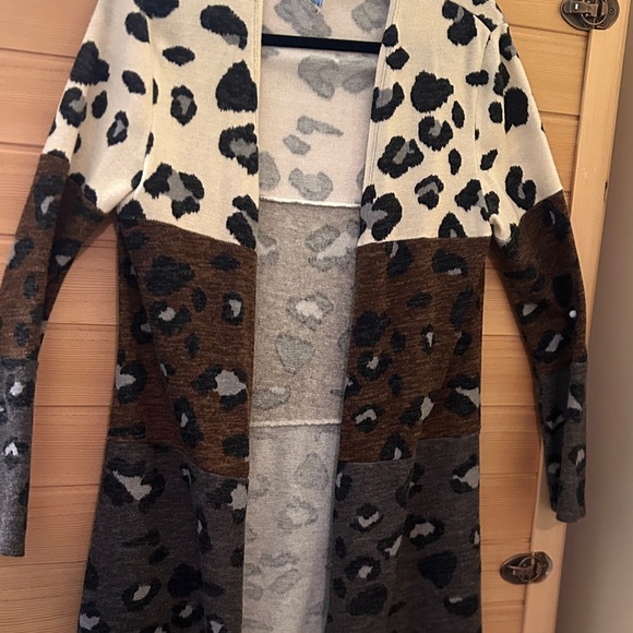 Leopard Colorblock Open-Front Cardigan Sweater - Brown/Gray/Black - Picture 3 of 8